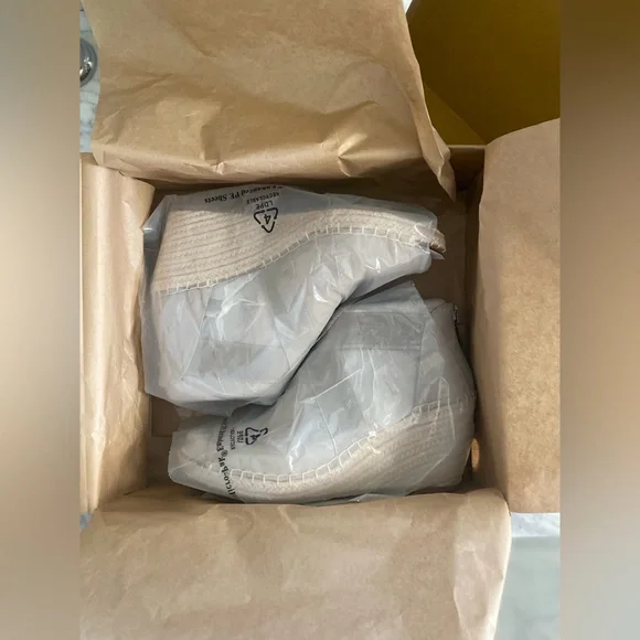 Kenneth Cole Gentle Souls Espadrille - Picture 12 of 13